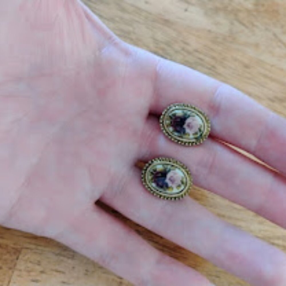 Vintage floral style clip on earrings